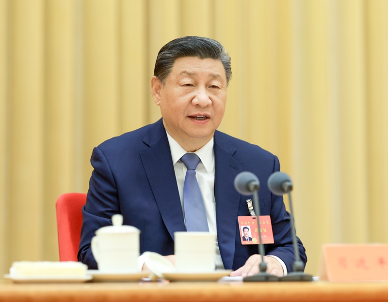 ??12月11日至12日，中央經(jīng)濟(jì)工作會(huì)議在北京舉行。中共中央總書記、國(guó)家主席、中央軍委主席習(xí)近平出席會(huì)議并發(fā)表重要講話。